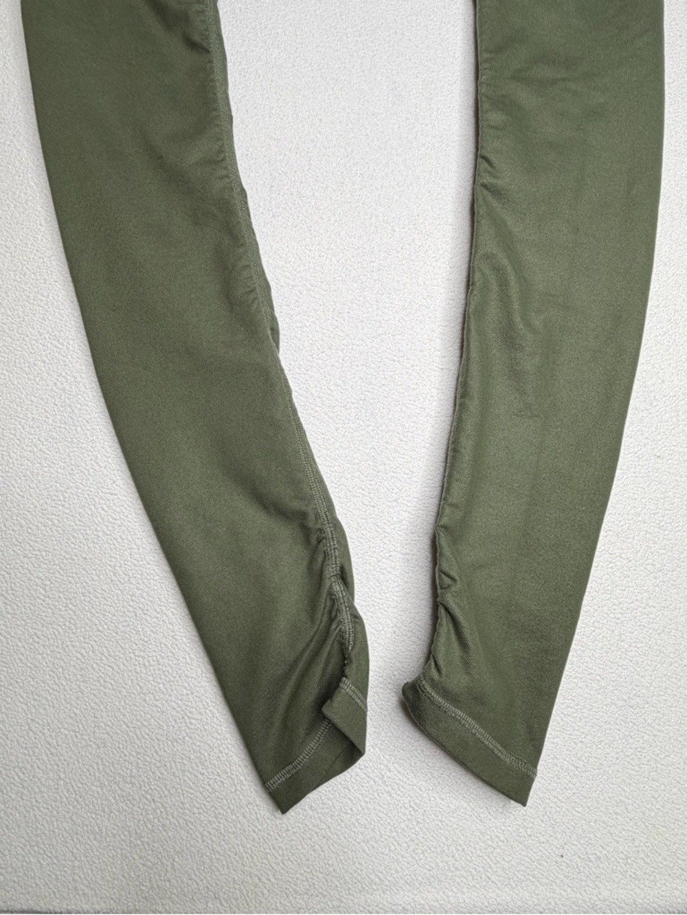 Alo Yoga Idol Ruched Leggings•Olive Green - Picture 10 of 13
